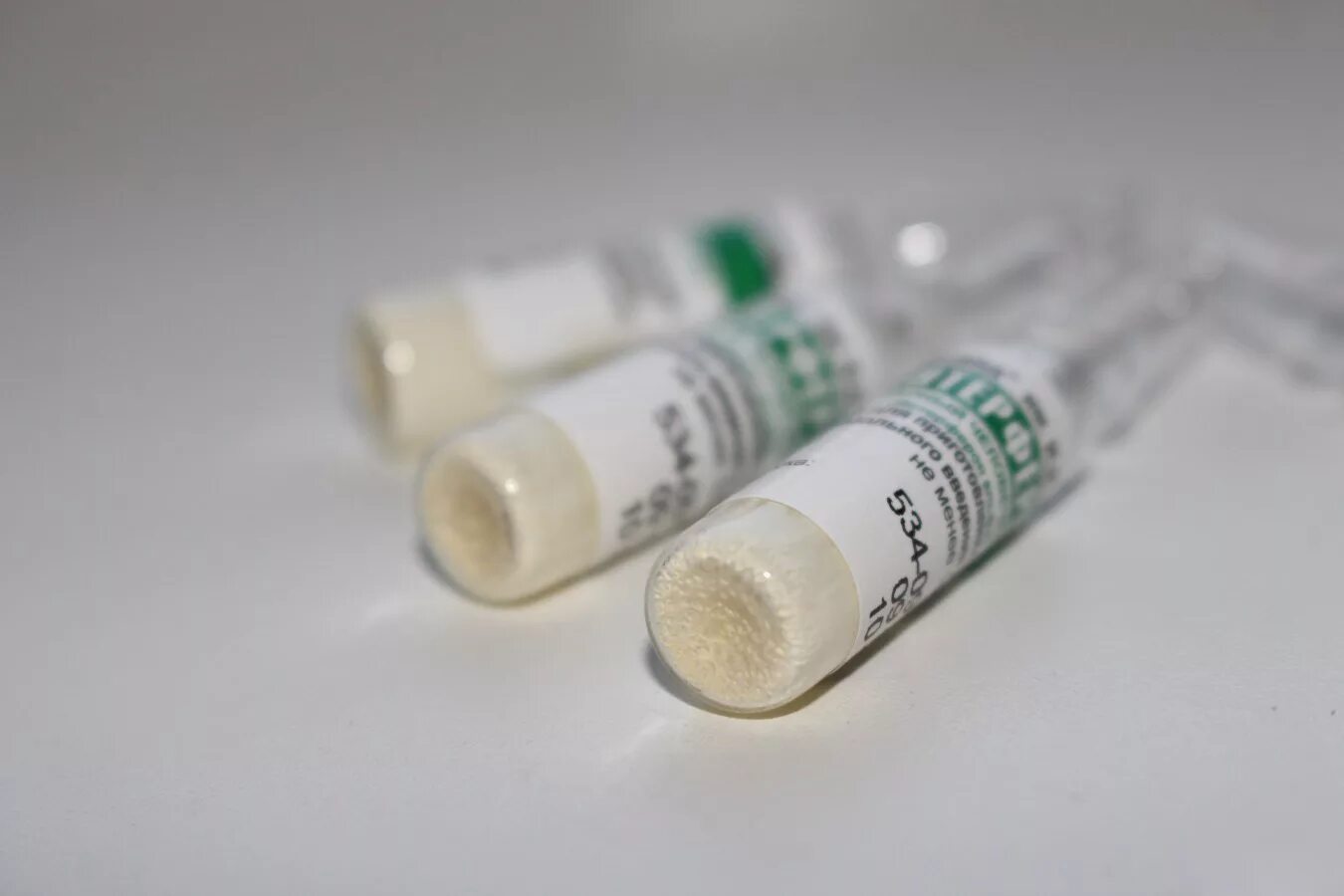 Интерферон инъекции. Реаферон-ес-липинт 500. Интраназальный интерферон альфа-2b. Интерферон альфа в ампулах. Интерферон инъекции.