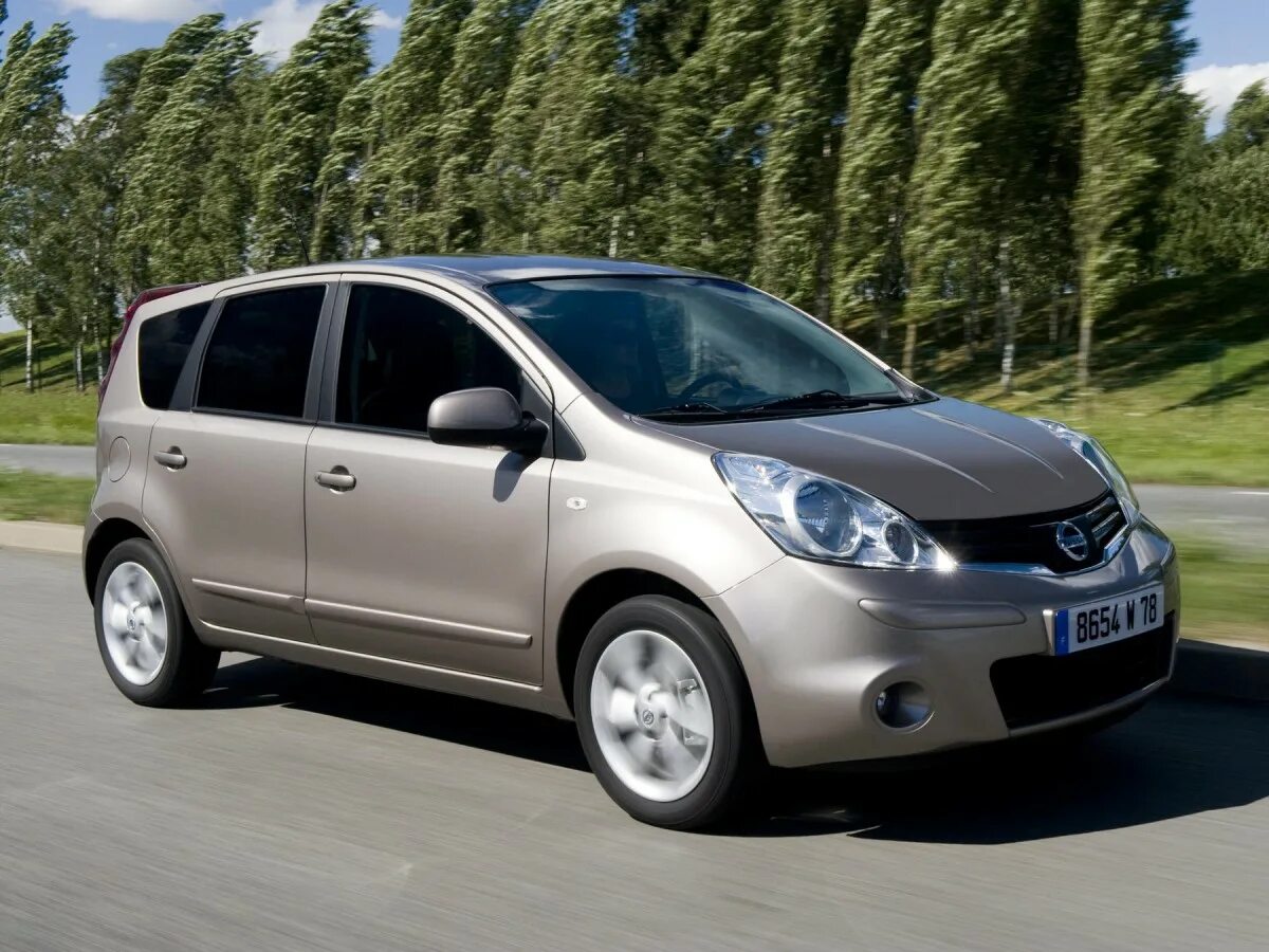 Nissan note e11. Ниссан ноут лакшери 2011. Nissan Note e11 2014. Ниссан ноут 1 поколение. Ниссан нот 2012г. Фото внешний вид.