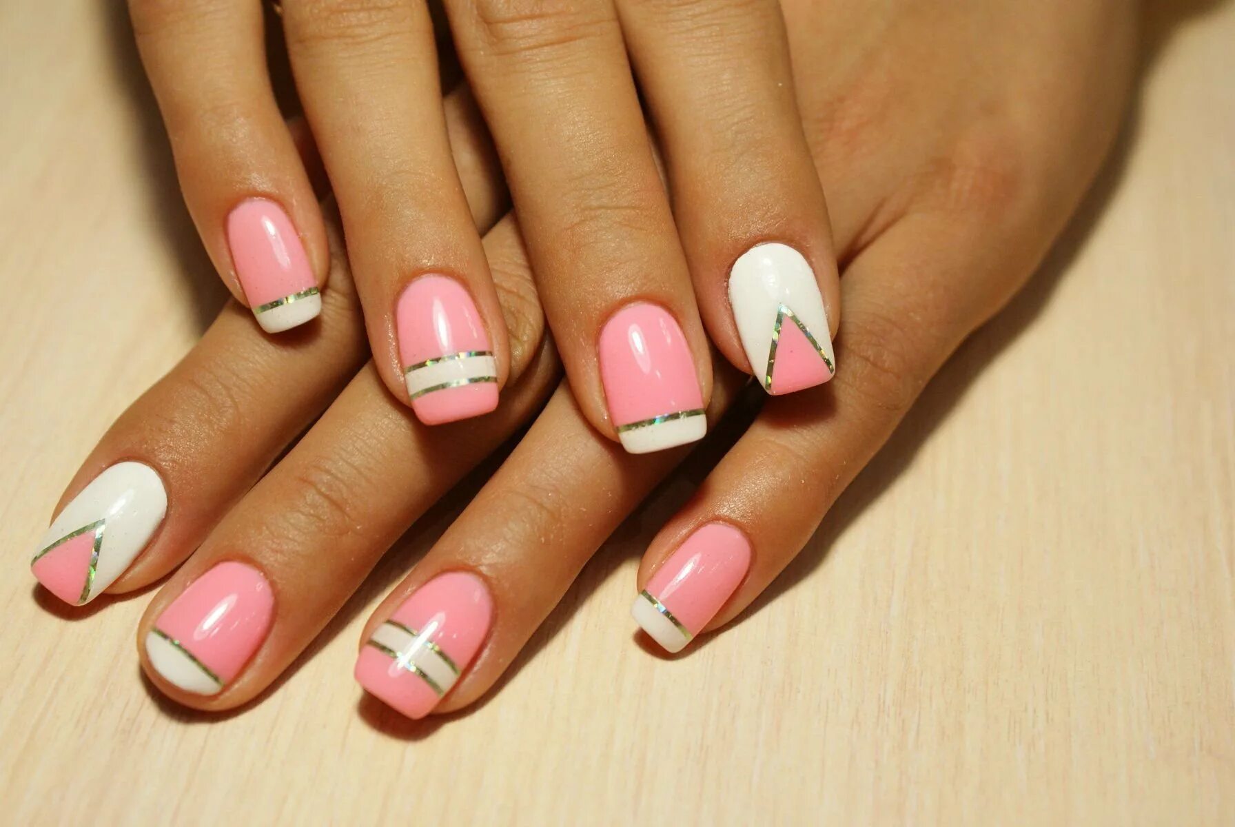 Маникюр френч розовый. Розовый френч. Маникюр френч розовый. Розовый френч на ногтях. Маникюр френч розовый.