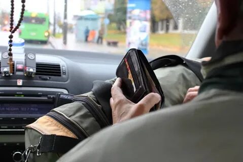 Отвезти людей