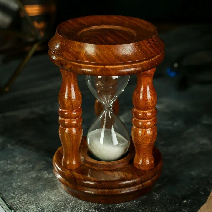 140 секунд в часы. Часы Колизей песочные. Песочные часы деревянные. Песочные часы из дерева. Песочные часы сувенир.