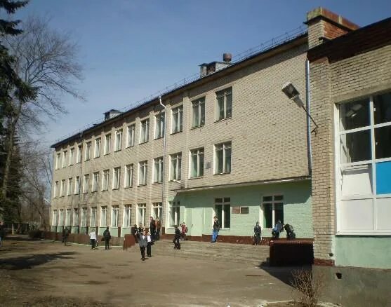 Школа имени марченко свердловский фото. Мкоу гаринская сош. Свердловской средней школы. Свердловской средней школы. Кировград свердловская область школа номер 3.