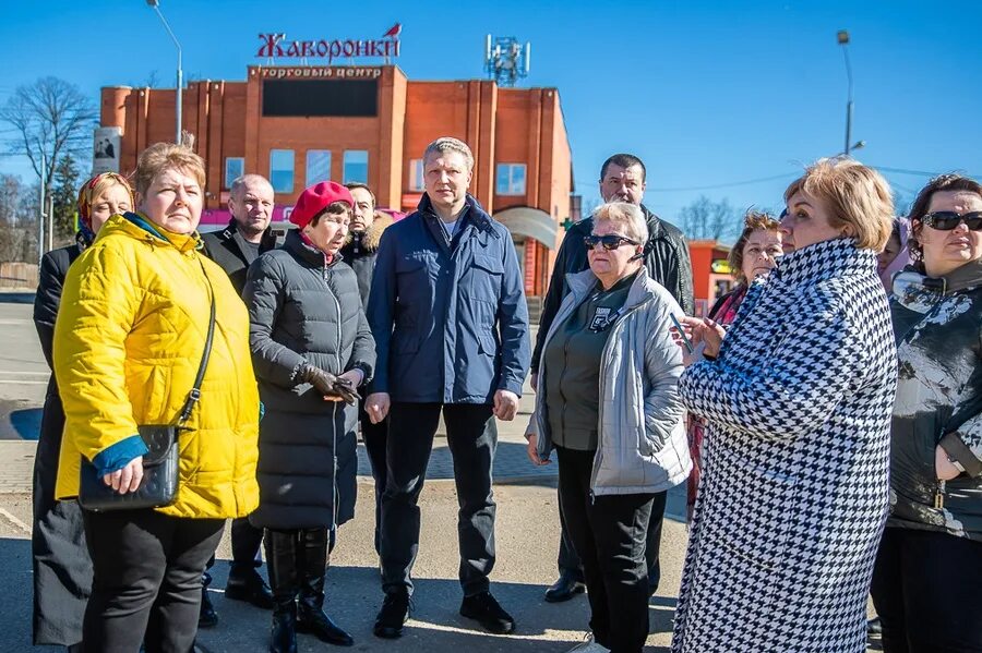 Председателя одинцовского городского. Одинцово инфраструктура. Центральная площадь Одинцово благоустройство. ПДСК Жаворонок Одинцовский район. Глава Одинцовского городского округа с юнармейцами.