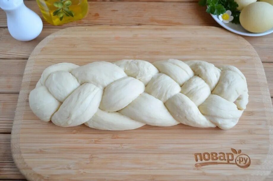 Коса из теста. Тест косички. Украшение из теста для пирога. Лепим булочки. Плетеные изделия из дрожжевого теста.