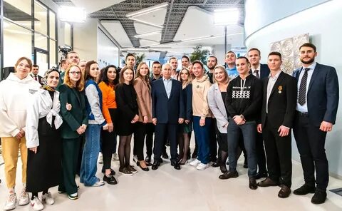 Среди 25 студентов
