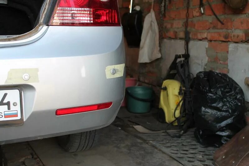 Geely emgrand ec7 датчик парктроника. Парктроник джили мк. Заводской парктроник джили мк кросс. Парктроник джили эмгранд. Магнитола geely.
