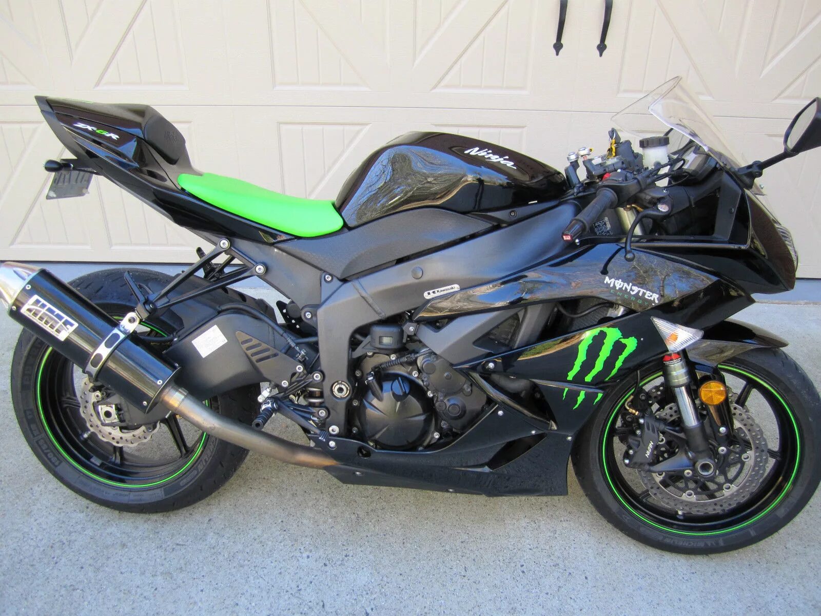 Кава 9. Kawasaki zx9r 1999 красный. Kawasaki ninja h2r 2014. Мотоцикл kawasaki ninja h2r. Неон на молнии.