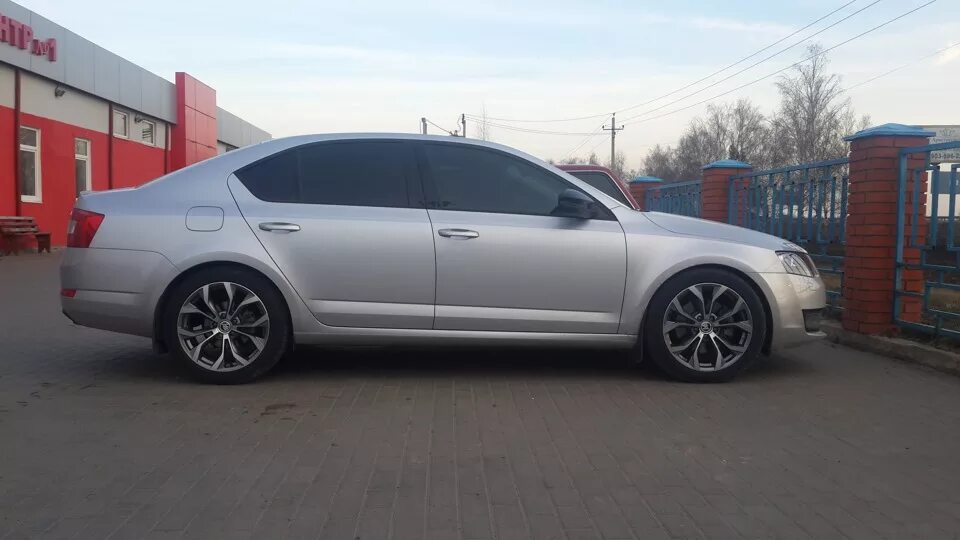 Шкода а7 диски 16. 225 45 r18 skoda octavia a5. skoda a7 диски r18 s line. skoda octavia диски r18 apex. шкода октавия на литье р 17.