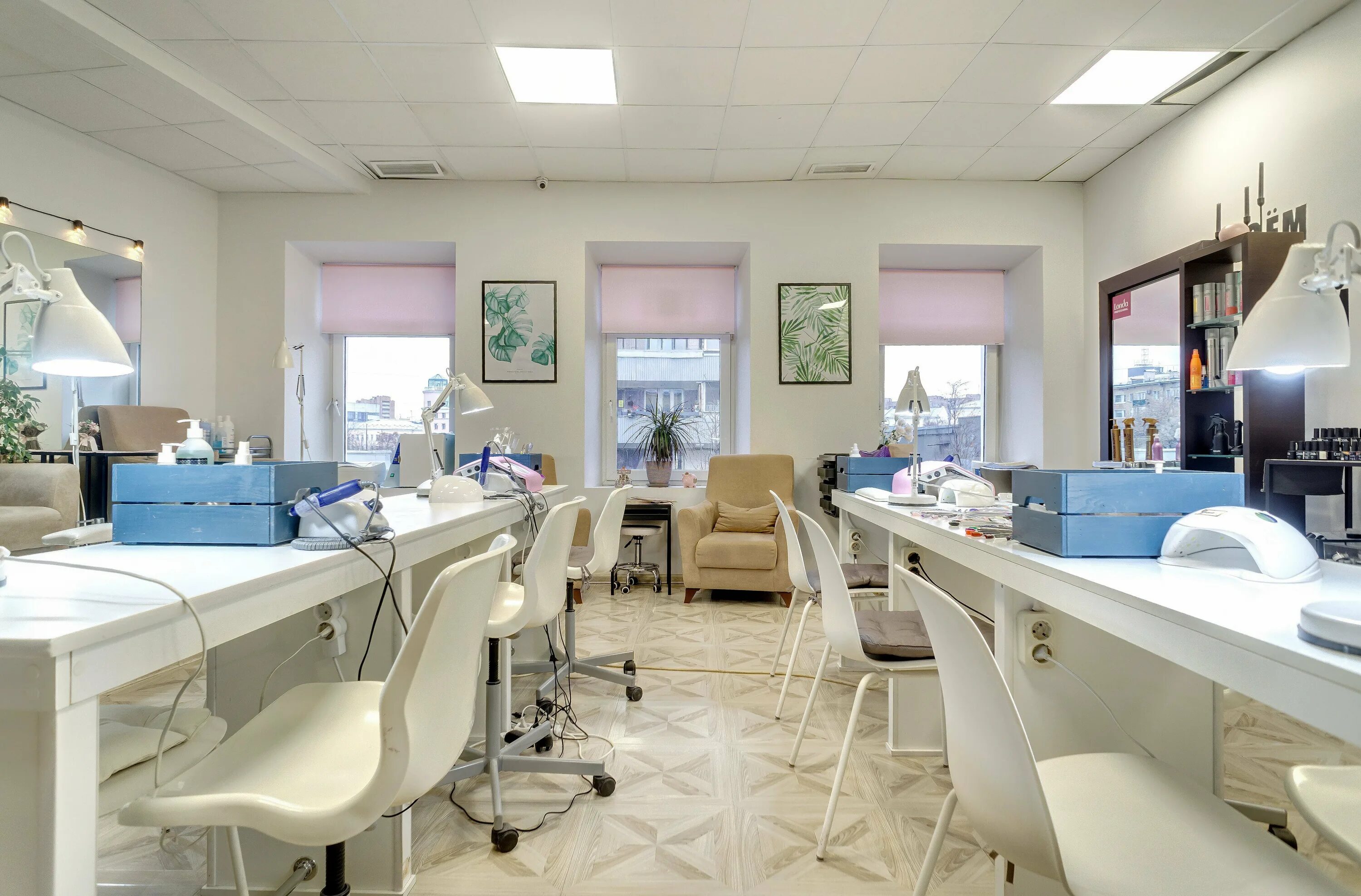 Nail summit марксистская. Nail summit марксистская. Nail beauty bar. Интерьер студии маникюра. 5, стр.