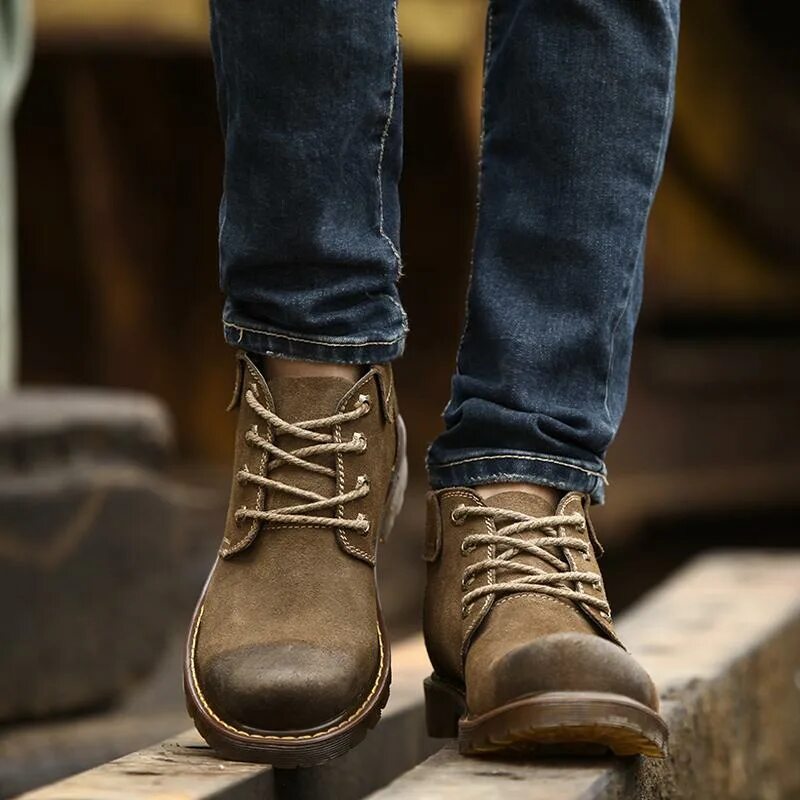 Timberland outfit men. ботинки под джинсы мужские. джинсы с высокими ботинками. грубые ботинки мужские. туфли под джинсы мужские.