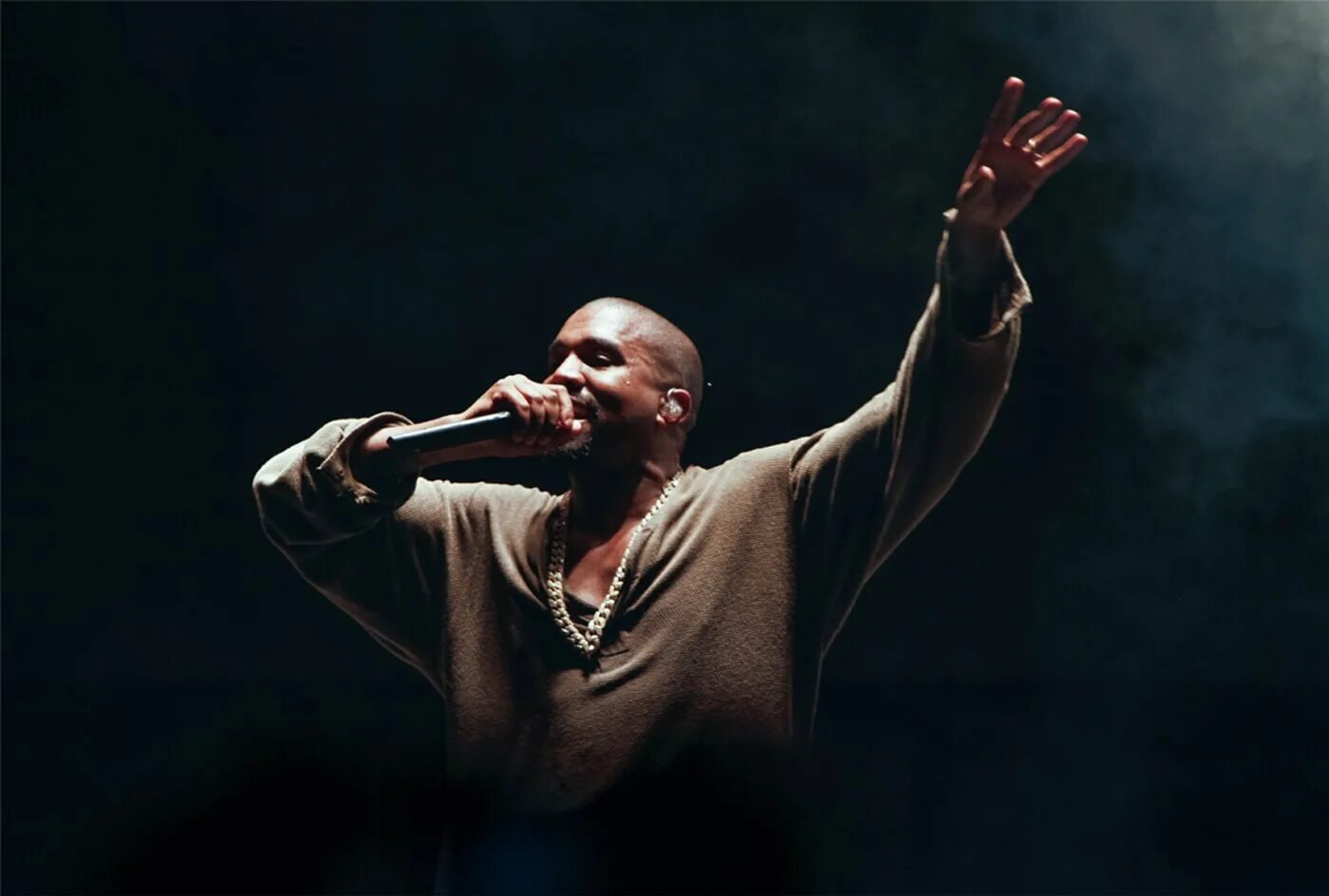 Канье Вест. Kanye West на студии. Канье Уэст Донда. Kanye West 2012.