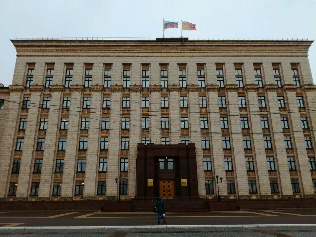 Государственный сайт воронежской области. Площадь Ленина в Воронеже и правительство Воронежской области.. Областная администрация Воронеж. Здание правительства Воронежской области. Правительство Воронежской области сквер.