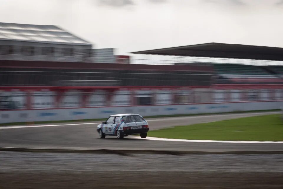 Fort Grozny Autodrom. Автодром крепость. Крепость Грозная трасса. Автодром Грозный крепость гостиница. Крепость грозная автодром