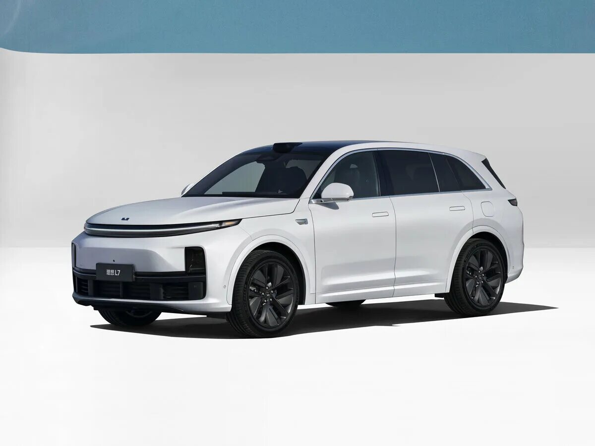 Купить б/у LiXiang L7 I 1.5hyb AT (449 л.с.) 4WD гибрид автомат в Москве: голубо