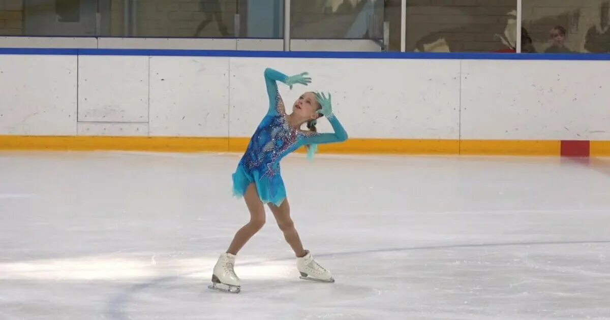 Базылюк маргарита фигурное катание тренер. Фигуристка. Елена костылева фигуристка. Сальхов фигурное катание. Маргарита базылюк фигурное катание возраст.