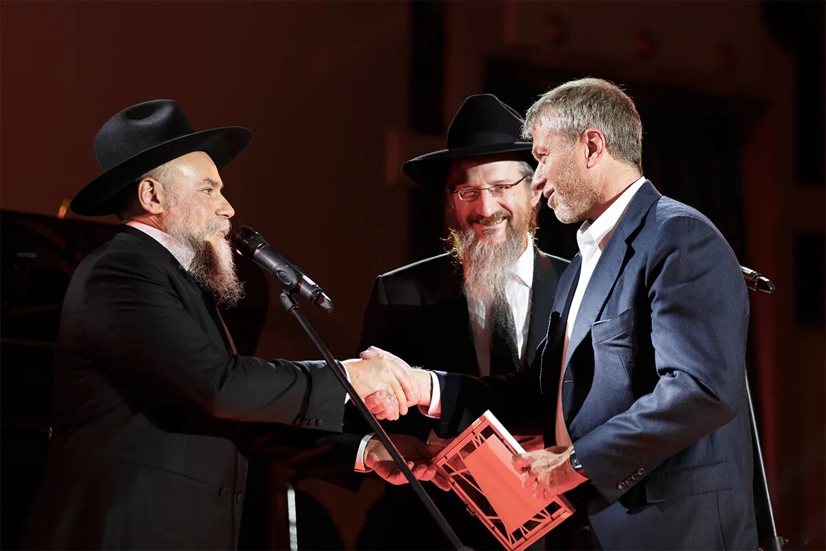 Еврей мойша. Малис иешива огалей яаков. Еврейские бизнесмены. Еврей бизнесмен. Пинхас огалей яаков.