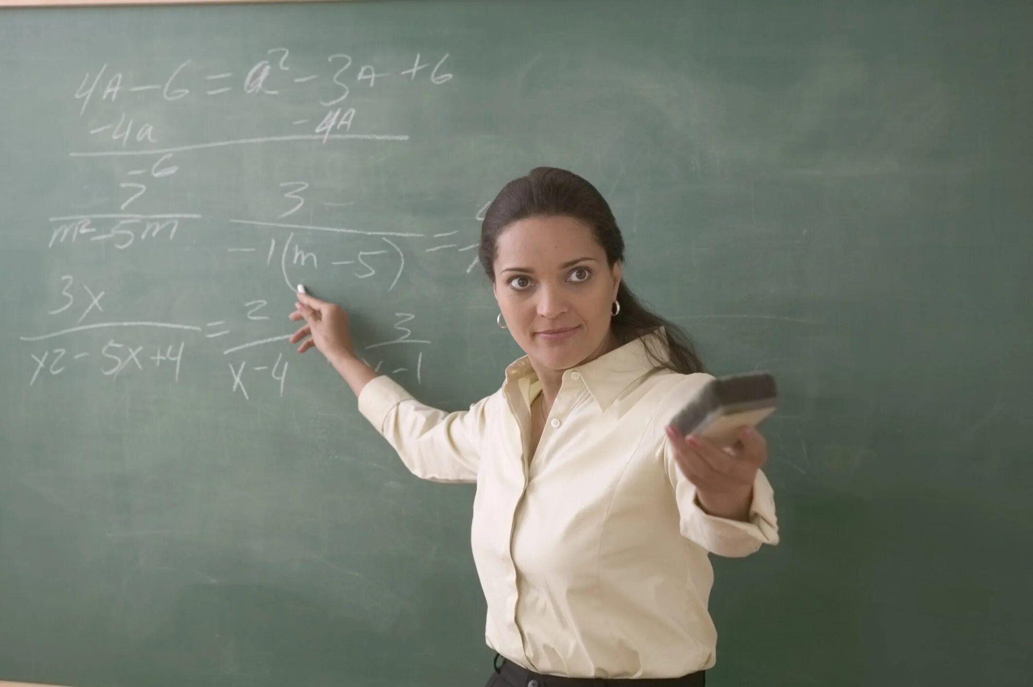 Общение школьников. Fall asleep in class. Урок в американской школе. Хай скул школа в сша. Black teacher вумен.