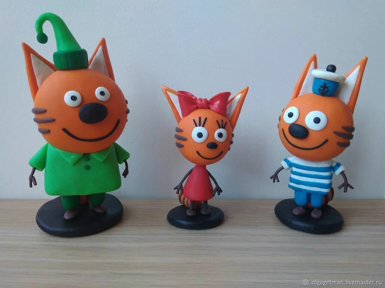 Коржик из 3 кота из пластилина. Пластилиновые три кота. Как слепить три кота. Три кота пластилин карамелька. Коржик из пластилина три кота.