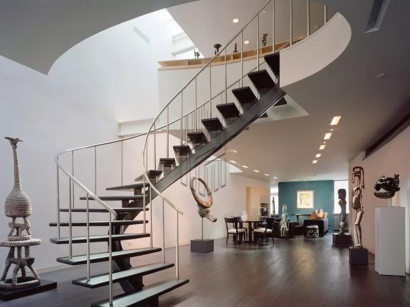 лестница в частном доме. лестница винтовая toronto d125. малогабаритная винтовая лестница suono 120/60. лестница полувинтовая металлическая на второй этаж. лестница деревянная двухмаршевая.