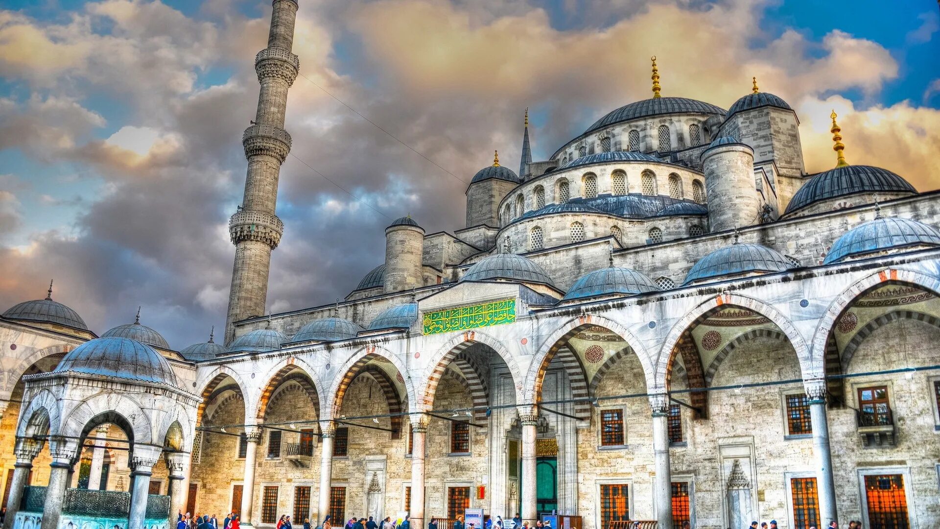 Голубая мечеть Турция минареты. Минареты голубой мечети в Стамбуле. Обои на телефон ахмед