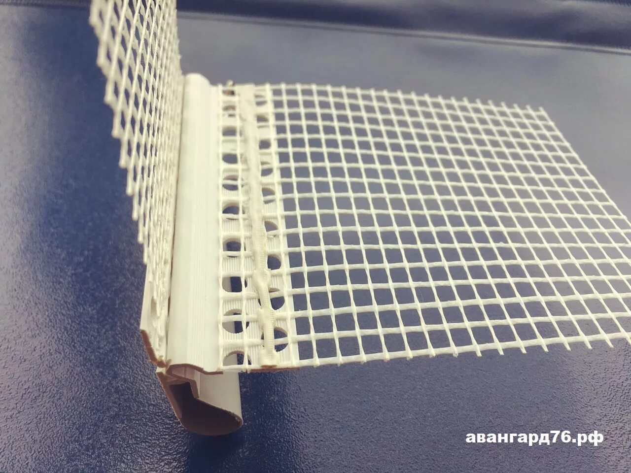 профиль деформационный с сеткой е-образный 2,5м. профиль деформационный е-образный bella-plast 10х10мм 2500мм. 5. профиль деформационный с сеткой е-образный 2,5м. профиль пвх деформационный е-образный 2,5м.