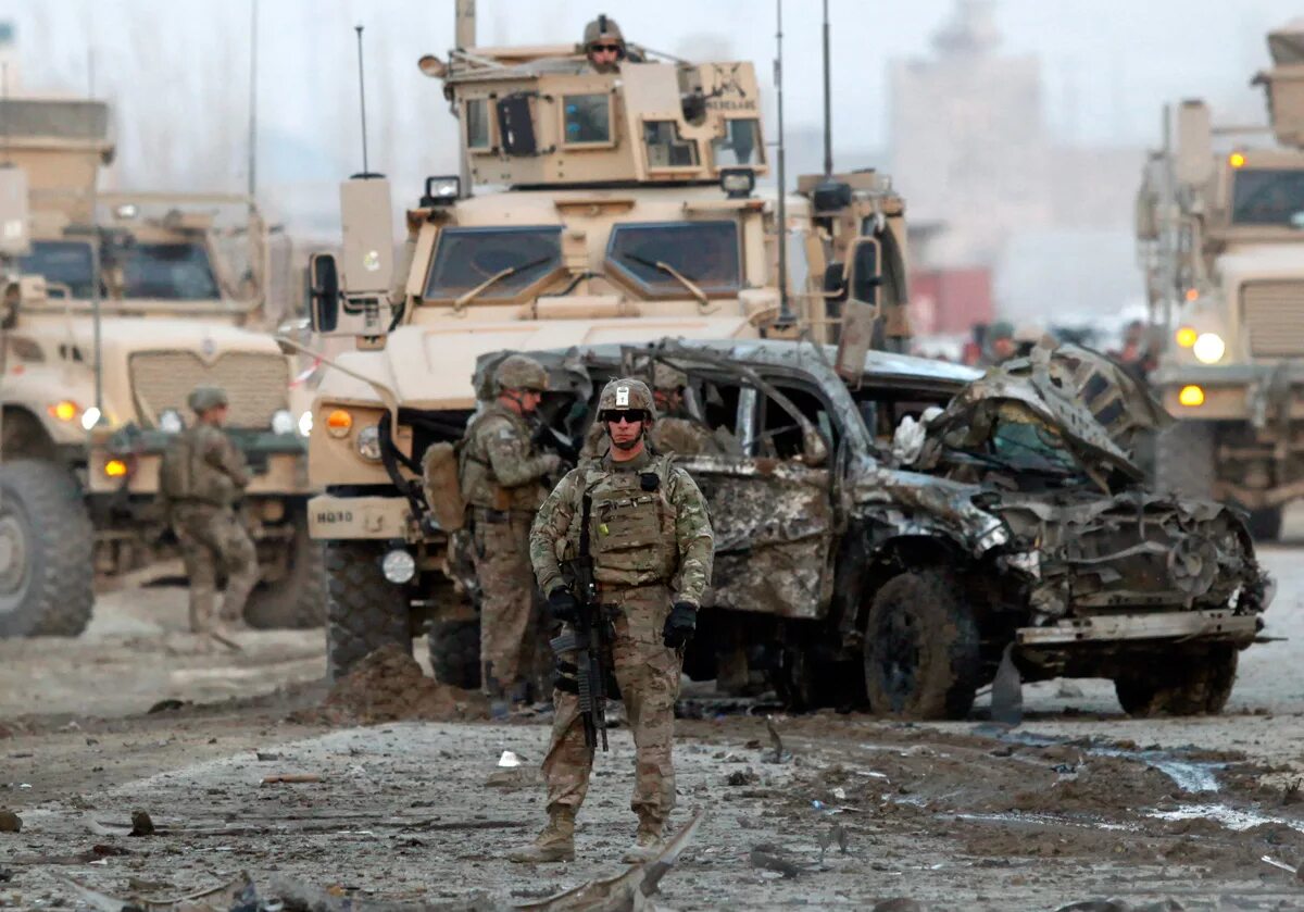 Боевые действия нато. Афганистан 2001 бомбардировки. Вторжение в Афганистан 2001.