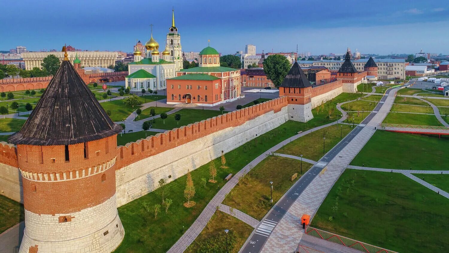 Кремль в городе тула. Тула кремль. город тула тульский кремль. центр тулы кремль. тульский кремль достопримечательности тулы.