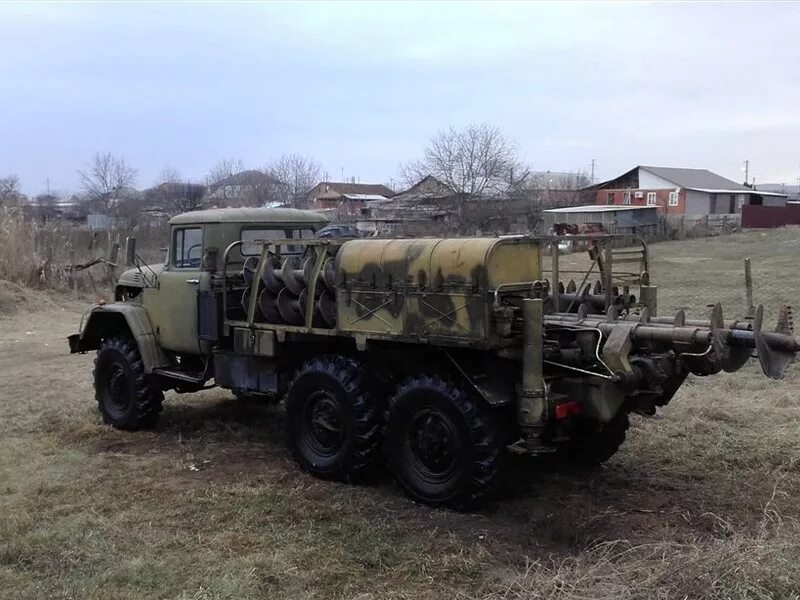 Зил 131 буровая. ЗИЛ 131 БГМ. БГМ на базе ЗИЛ 131. БГМ-1 ЗИЛ-131 бурильная машина.