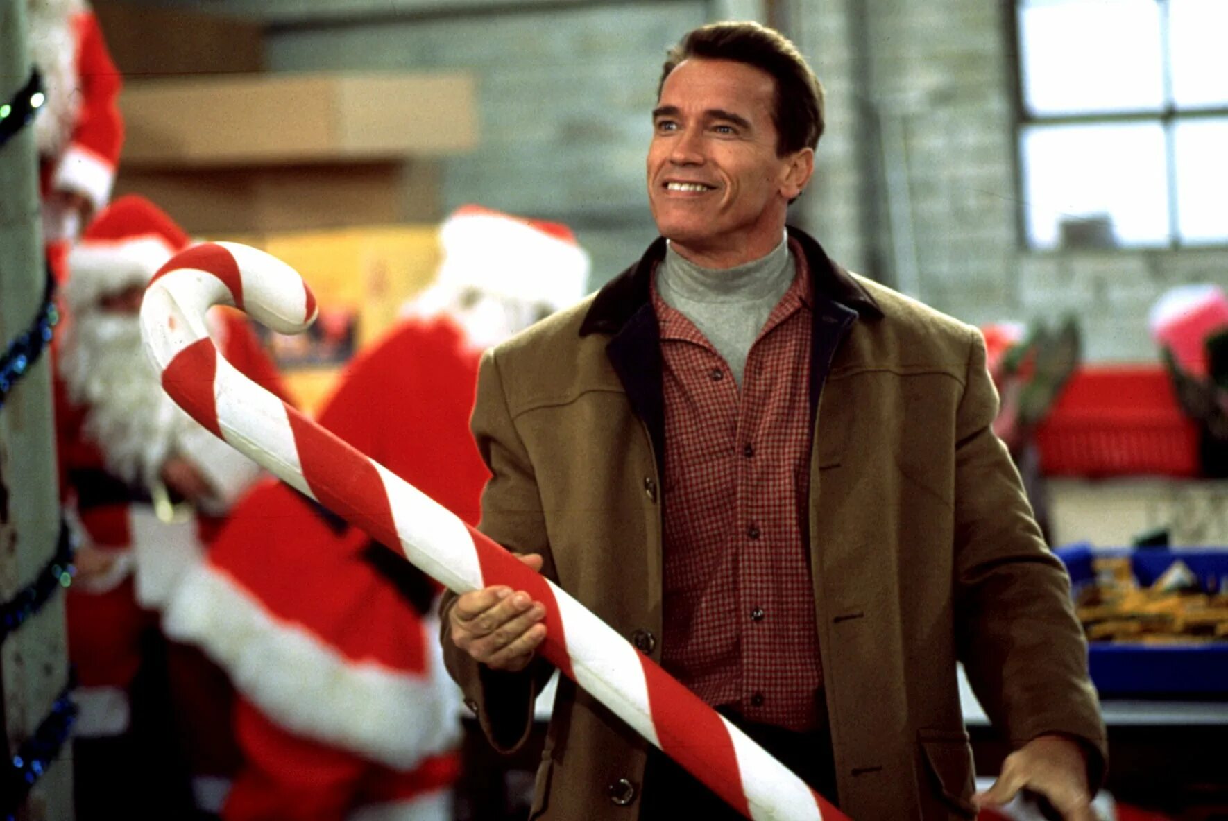 Новогодний арнольд шварценеггер. Jingle all the way фильм. Jingle all the way 1996. Подарок на рождество (1996) jingle all the way. Jingle all the way 1996.