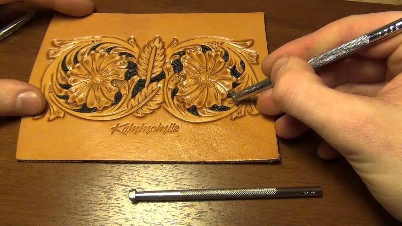 Нанесение рисунка на кожу