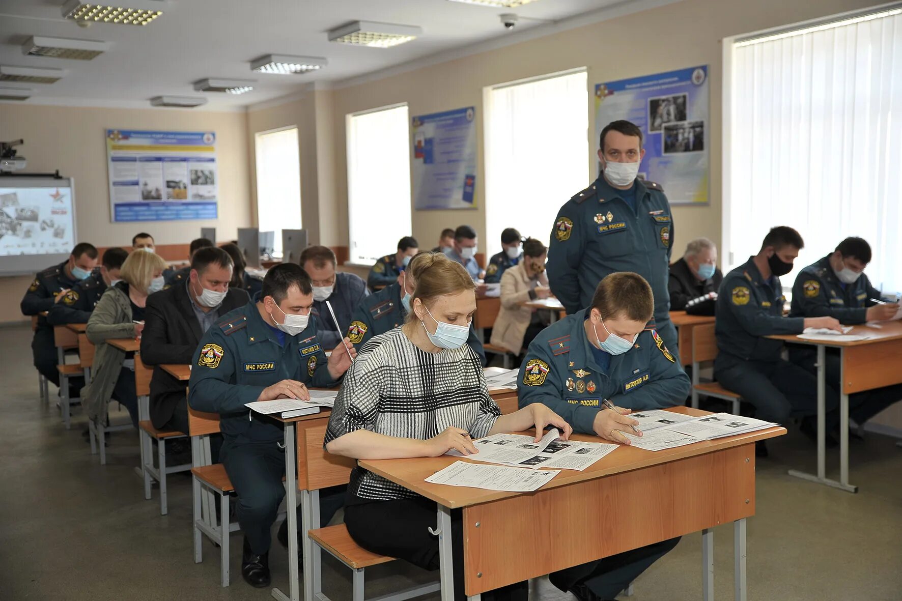Институт мчс повышение квалификации. Институт повышения квалификации мчс воронеж. випк мчс воронеж. институт мчс воронеж 2021. академия мчс воронеж.