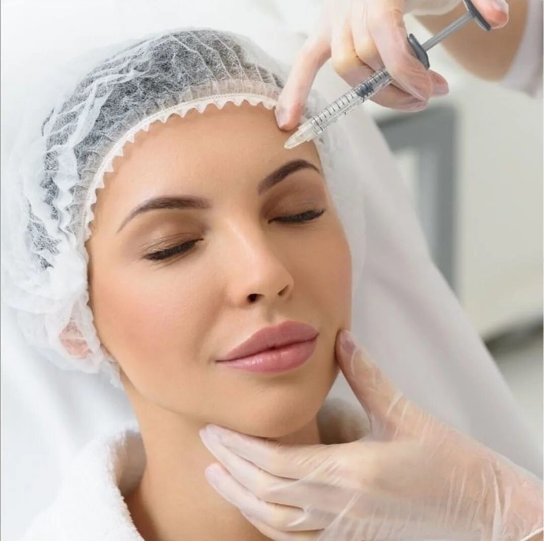 Пилинг для лица. Процедуры у косметолога. Мезотерапия, биоревитализация, биорепарация. Лицо косметология. Косметолог спа процедуры.