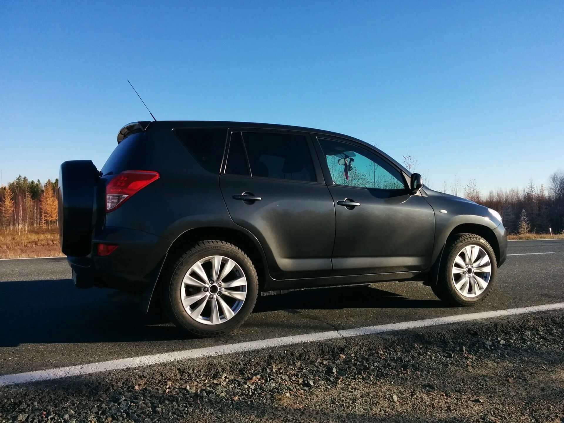 Диски на тойота рав 4. Toyota rav4 2.4 2008. toyota rav4 r18. toyota rav4 2015 диски. 23555 r18 toyota rav4.