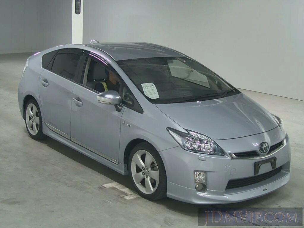 Куплю приус 30 владивосток. Toyota Prius zvw30. Тойота Приус 30 2010. Prius zvw30 2010. Toyota Prius zvw30 g.