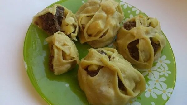 Маты с мясом и картошкой. Манти каскон. Манты в разрезе. Маты по татарски. Манты с мясом и картошкой.