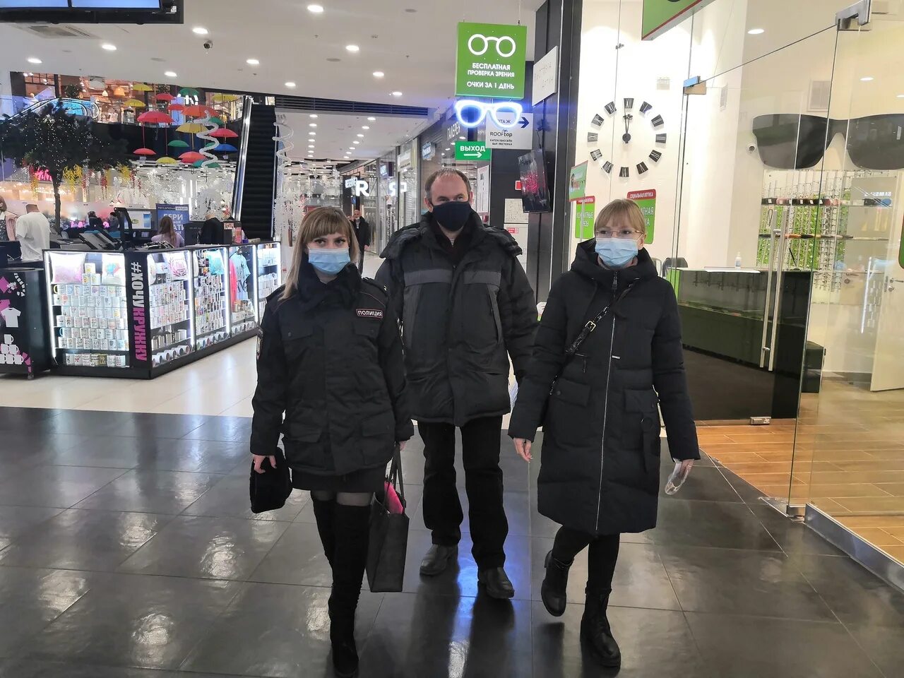 Дети в торговом центре без родителей. Дети до 16 лет без сопровождения взрослых в торговых центрах. Запрет на посещение детьми торговых центров. Посещение ТЦ несовершеннолетних Белгород