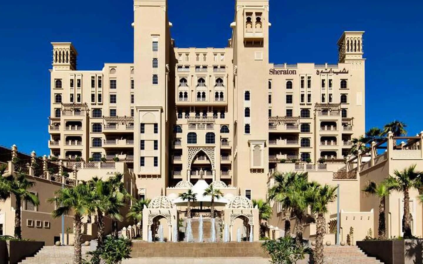 Шератон шри. Отель Шератон Дубай Шарджа. Шарджа Шератон 5. ОАЭ отель Sheraton Sharjah Beach 5. Шератон Шарджа пляж.