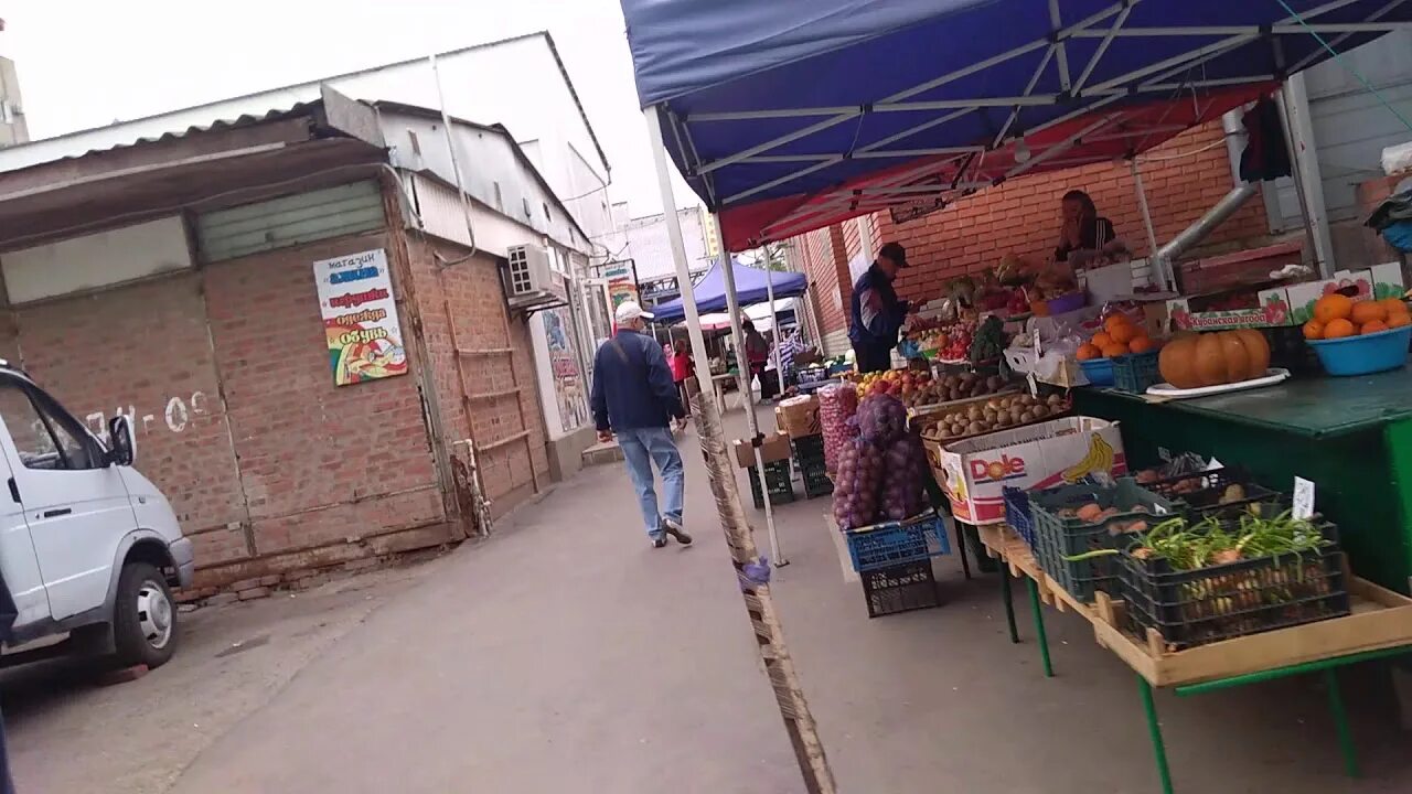 Рынок русское поле Таганрог. Колхозный рынок в Таганроге. Москатова рынок Таганрог.