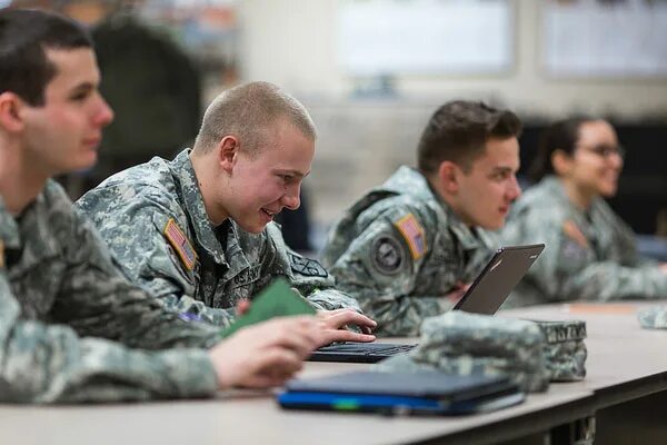 Military education. военное образование в сша. Air force милитари. иностранцы в военном вузе. учебные занятия в армии.
