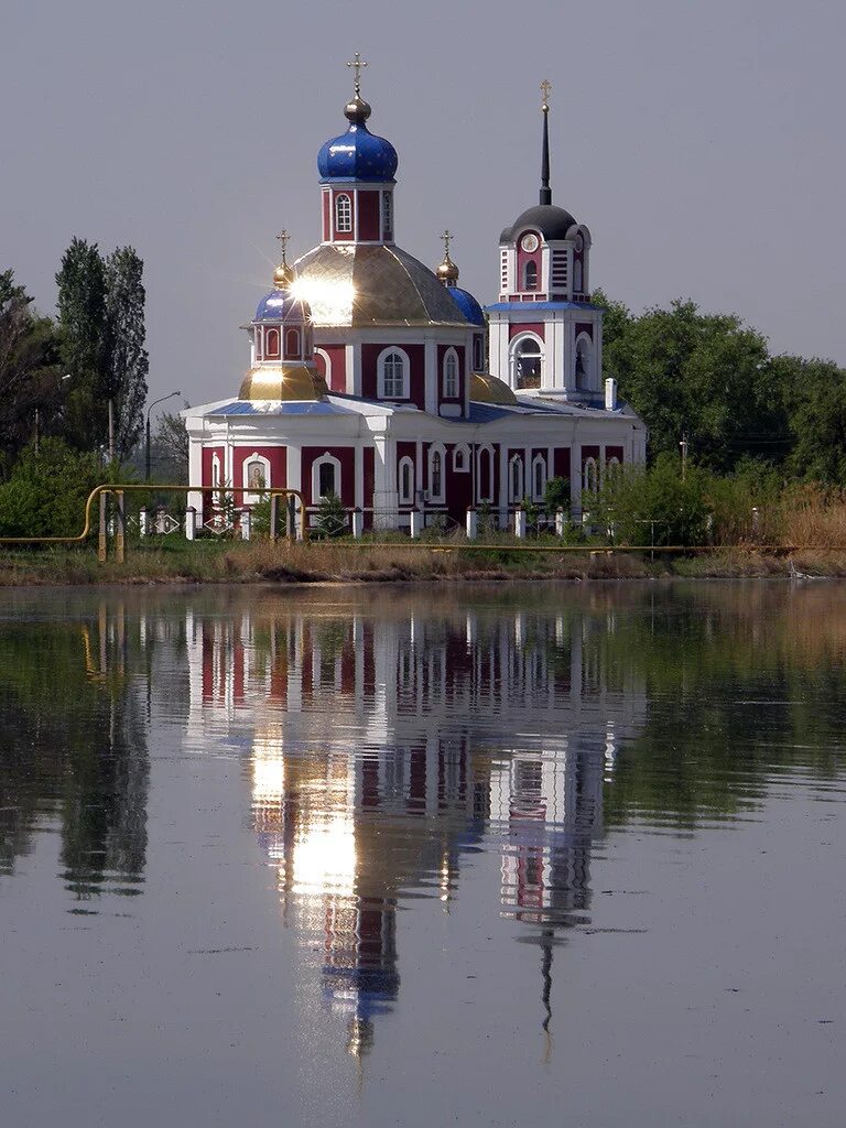 Славянск украина область. Славянск Свято Воскресенский храм. Город Славянск Украина. Славянск Донецкая область. Храм в Славянске Украина.