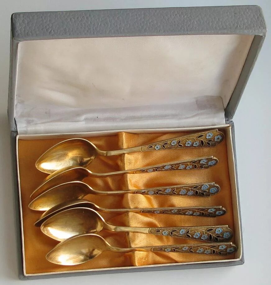 ложка чайная серебро 800 пробы. золотые бриллиантовый комплект 585 пробы. серьги люз 583 проба. проба наборы. набор пробоев.