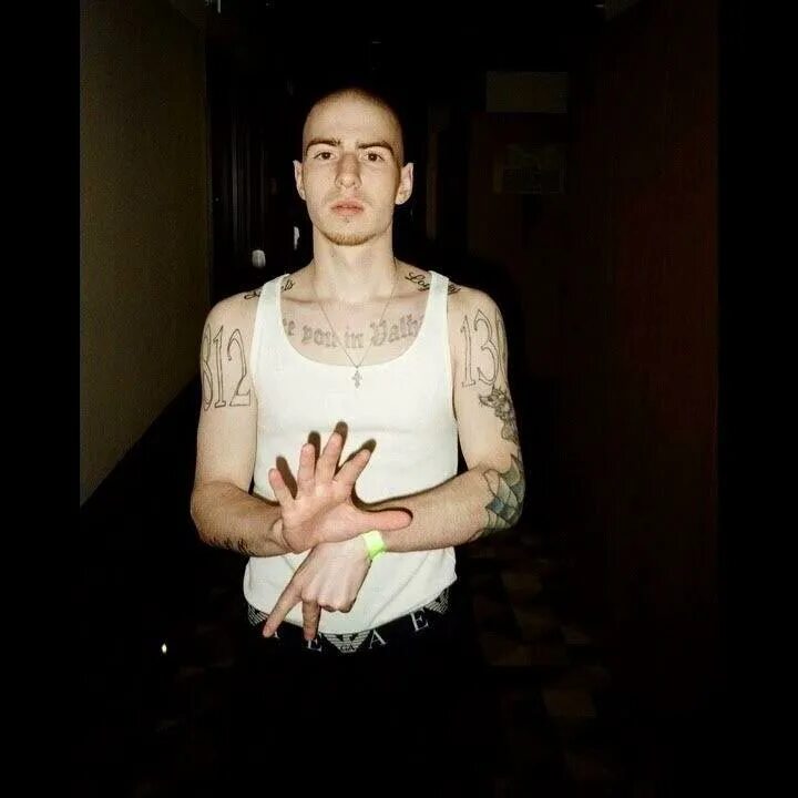 Френдли таг сколько лет. Френдли таг сколько лет. 52 тпп friendly thug. Friendly thug 52 ngg татуировки. Френдли таг сколько лет.