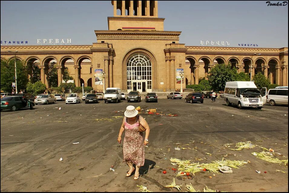Станция ереван. Железнодорожный вокзал Ереван. ЖД вокзал Ереван.