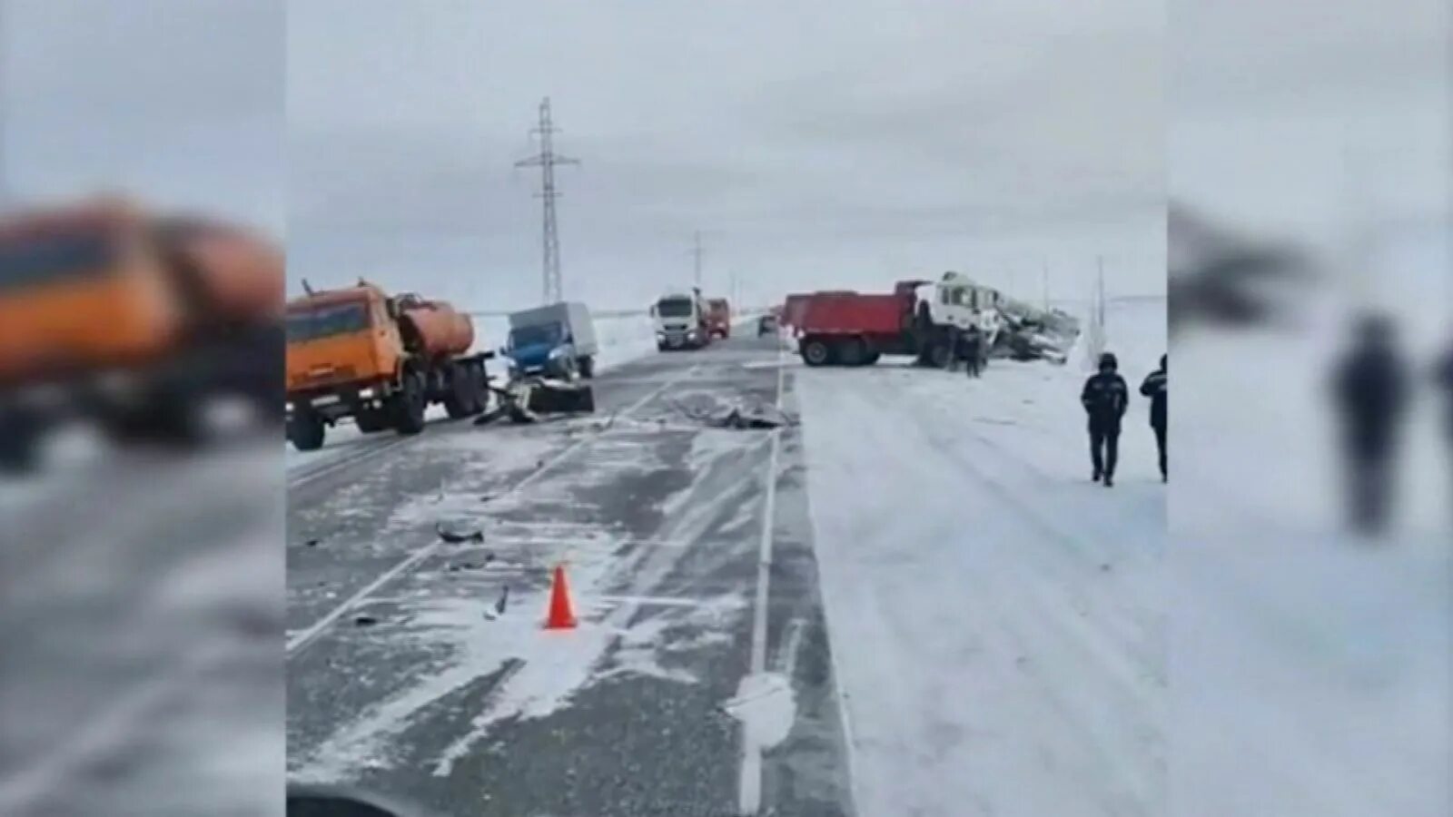 Погода в ямбурге на 3. ДТП новый Уренгой Ямбург. Автодорога Ямбург новый Уренгой. Дорога на Ямбург из нового Уренгоя.