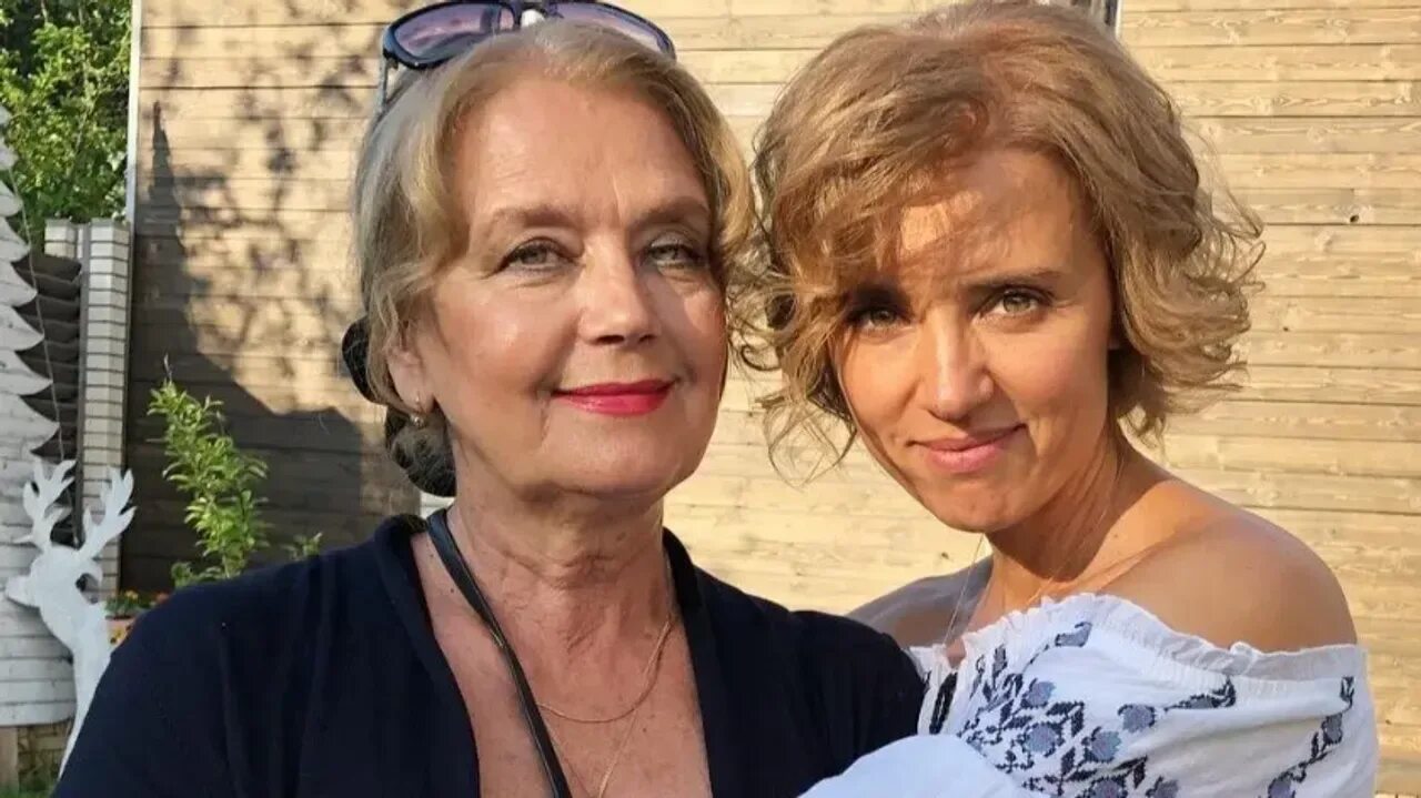 Родители ирины алферовой в молодости. Родители ирины алферовой фото. Родители алферова. Мать ирины алферовой в молодости. Мать ирины алферовой.