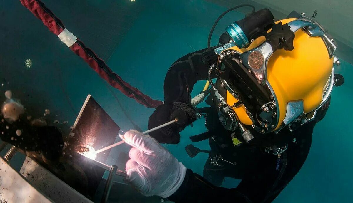 Оборудование для подводной сварки. Подводная гипербарическая сварка. Аппарат для подводной сварки. Сварка под водой. Электросварка водой.