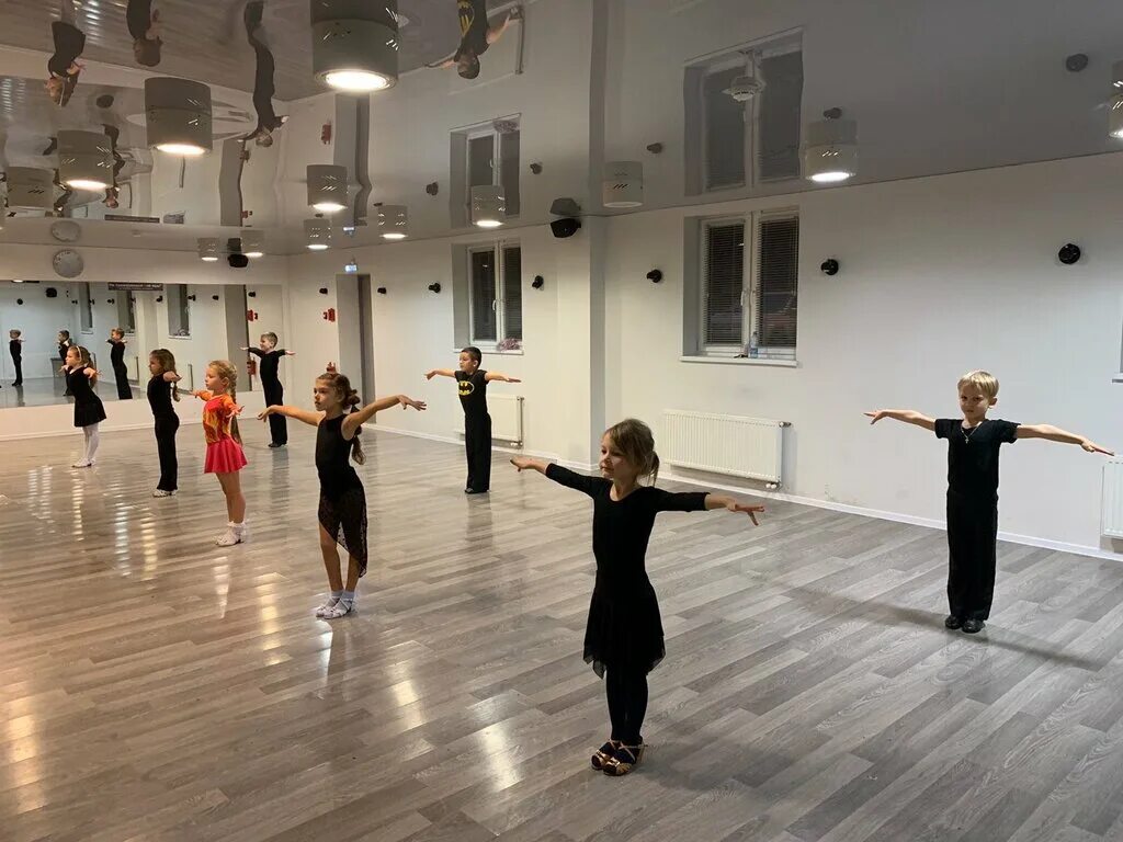 танцы для детей калининград. танцы для детей калининград. занятия по танцам для детей. лига танцев спб. детские бальные танцы.
