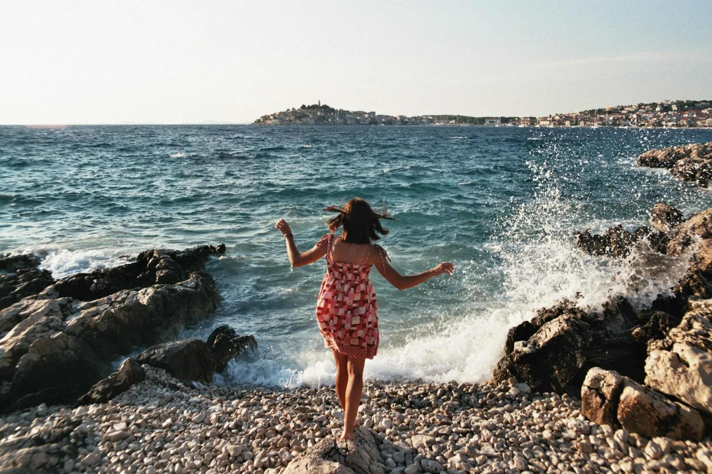 Незабываемое море. Девушка на берегу моря. Фотосессия на море. Море фото. Девушки на черном море.