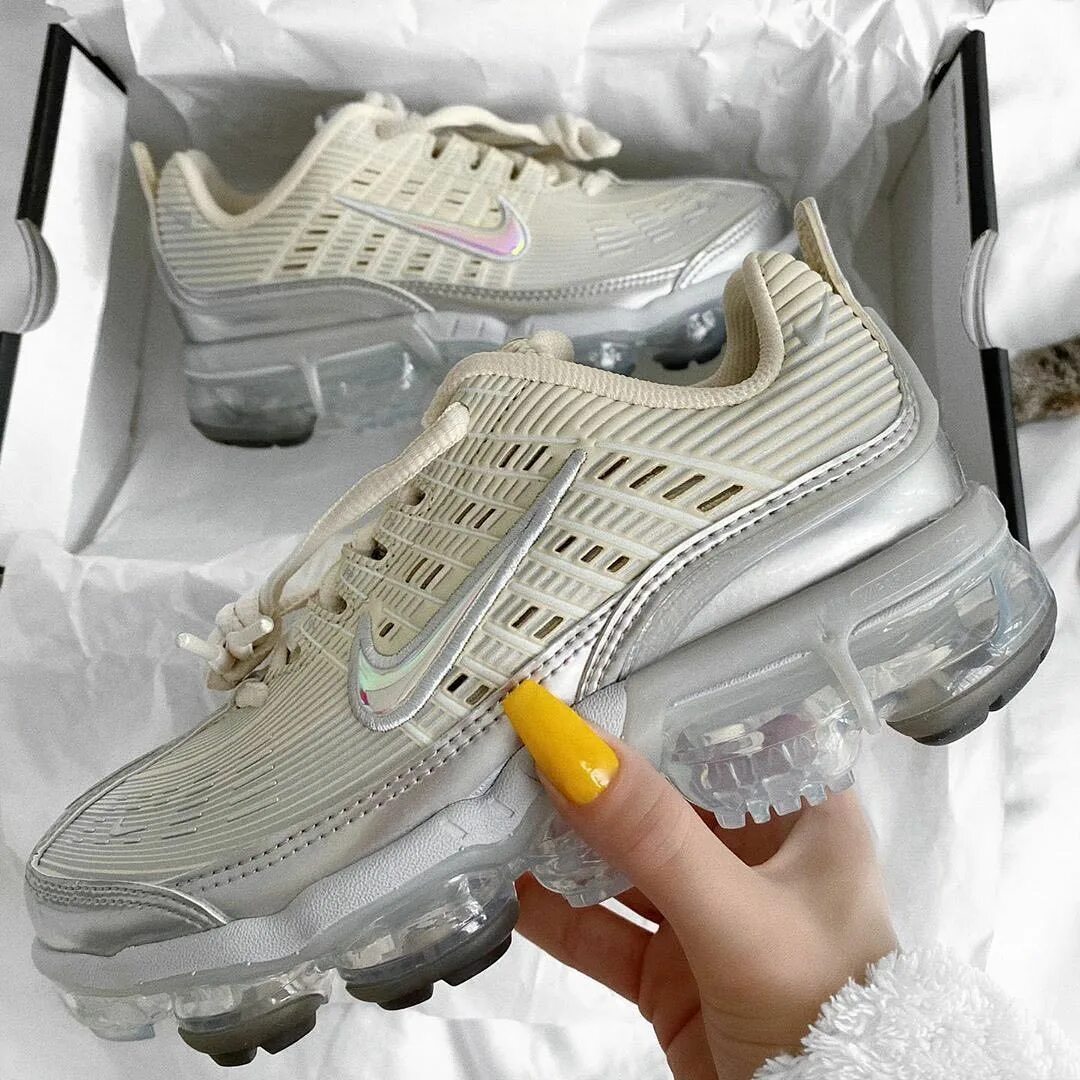 Кроссовки ташкент. Nike Air VAPORMAX 360. Nike Air VAPORMAX 360 White. Nike кроссовки VAPORMAX 360. Nike Air VAPORMAX 360 женские.