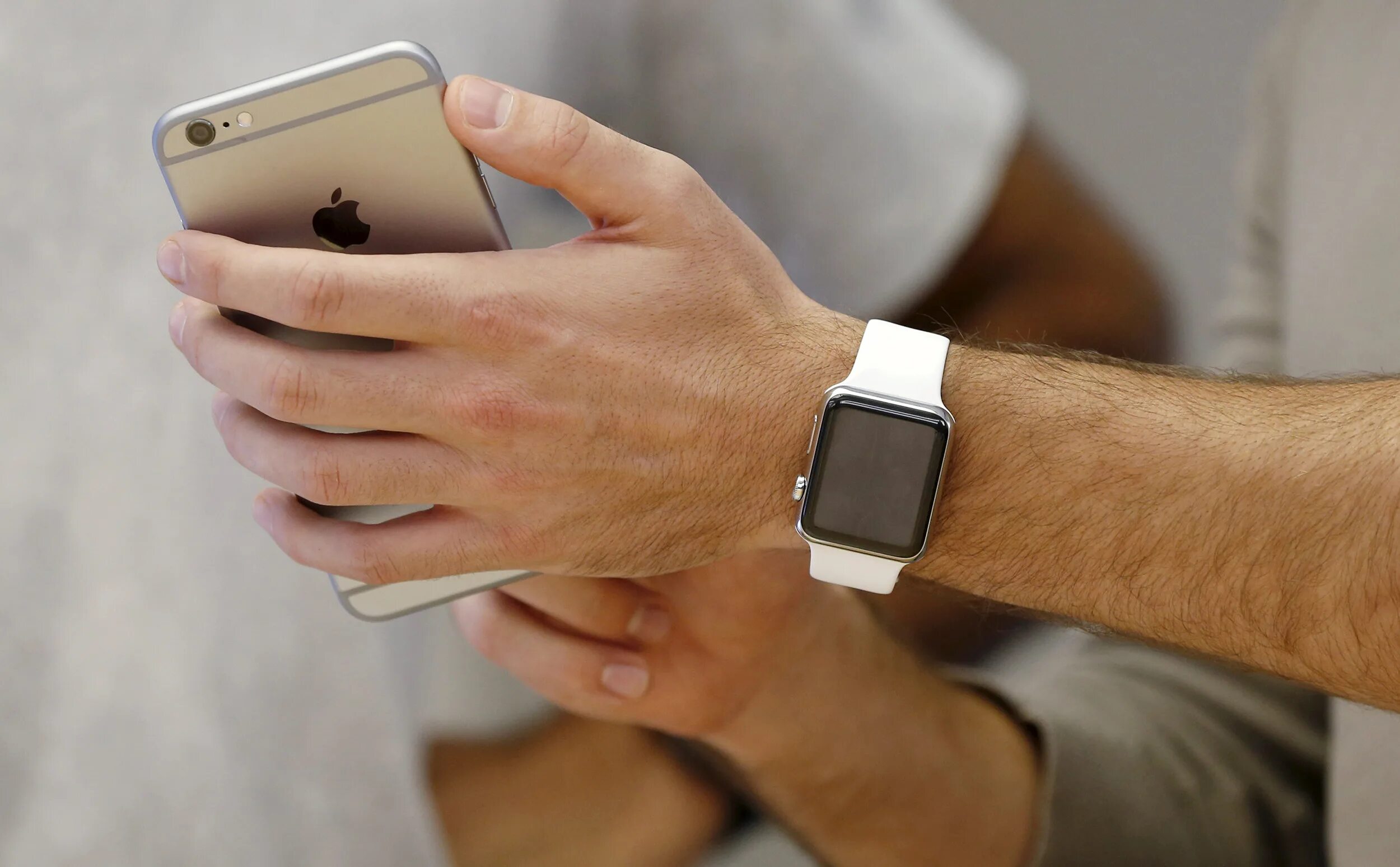Как привязать часы apple